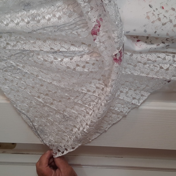 BRITTANY BLACK CAPE SLEEVE WOMEN'S TOP SIZE LARGE - Picture 4 of 11